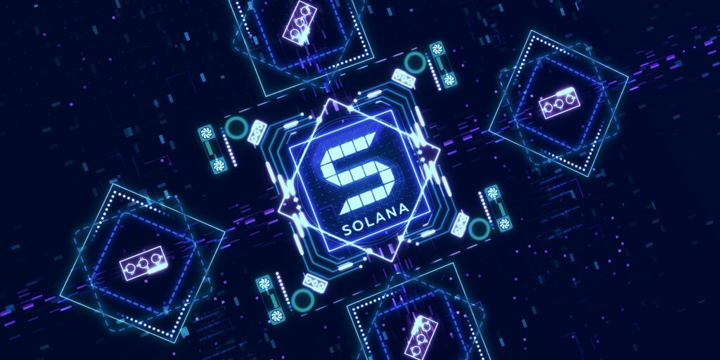 Solana Flips XRP as Rising Coin Outpaces Bitcoin, Ethereum Crash Recovery