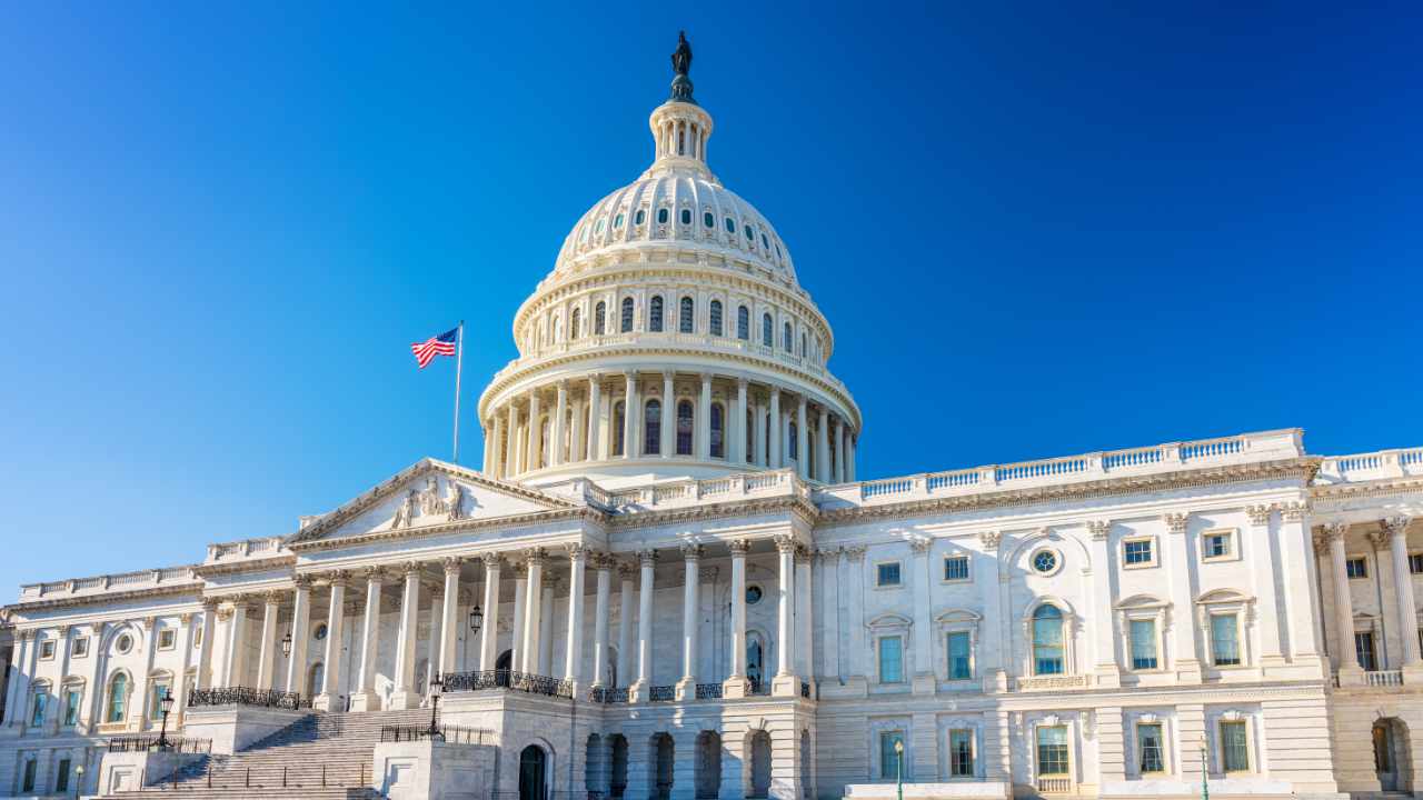 Congress Questions Coinbase, FTX, Binance, Kraken in Crypto Fraud Crackdown