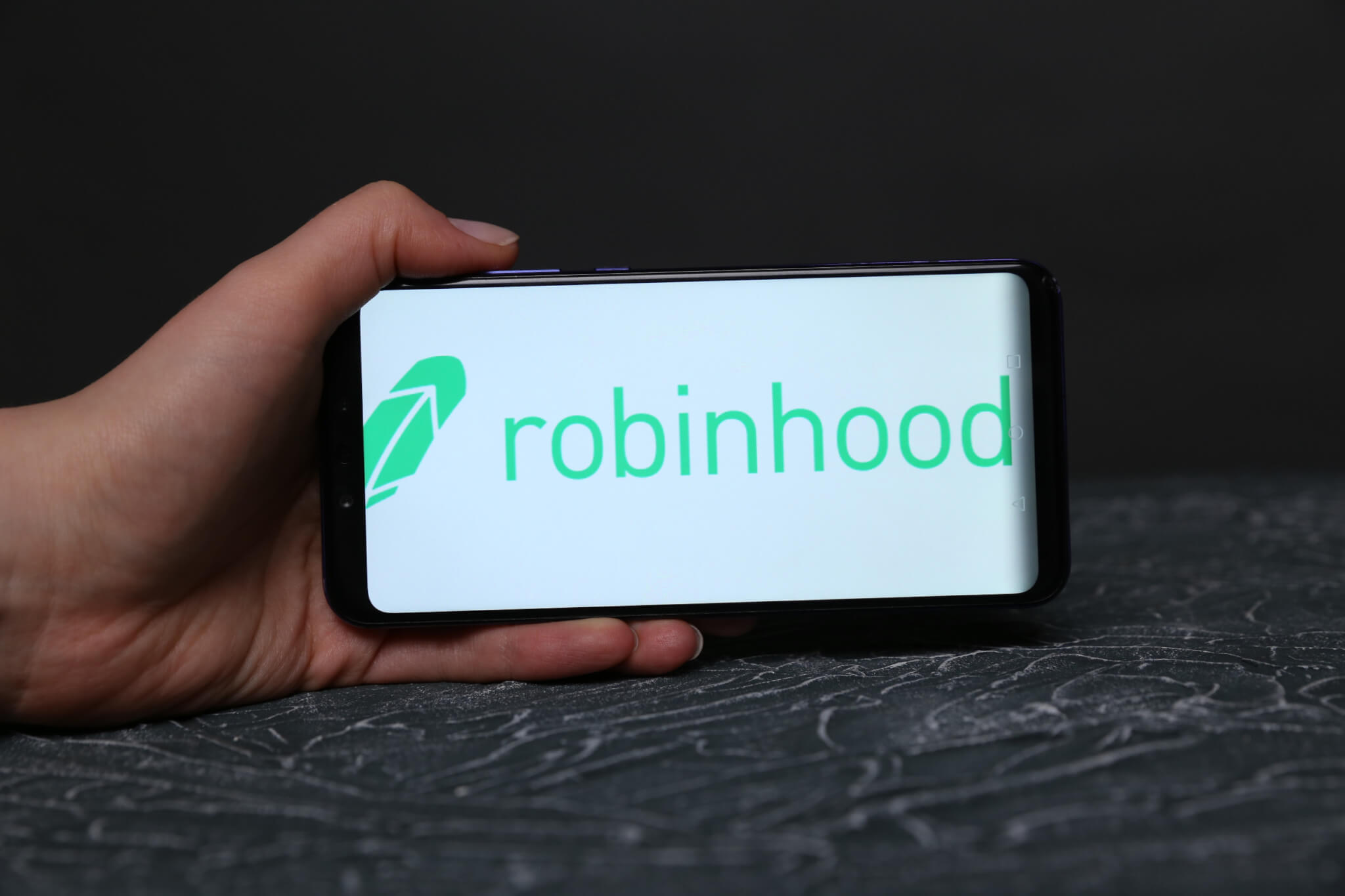 robinhood q2 crypto trading reveue down 18%