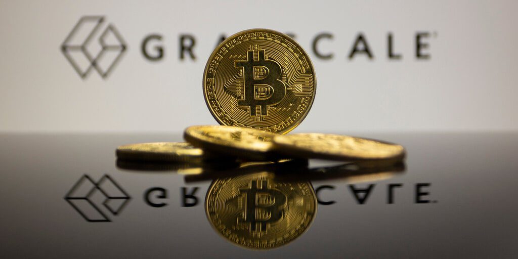 Bitcoin Edges Towards $28,000 as Grayscale's ETF Hopes Stay Alive