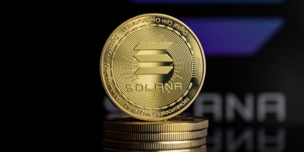 Solana Rally Cools as Bitcoin and Ethereum Hold Steady and These Alts Surge