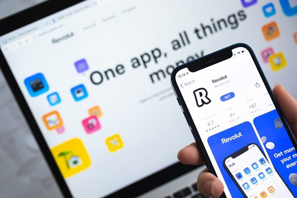 Revolut and MetaMask unveil 'Revolut Ramp' for seamless crypto transactions