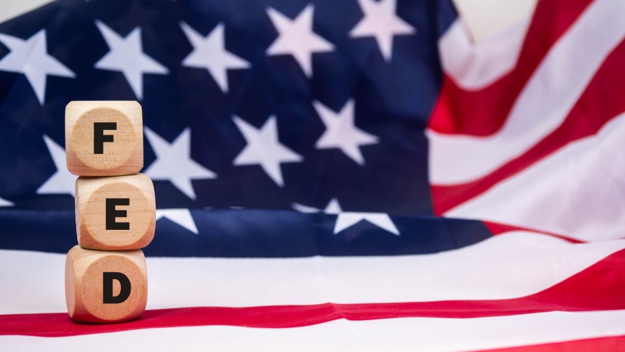 US Senator Blasts Fed for Fake Crypto Reforms and ‘Lip Service’ Stunts